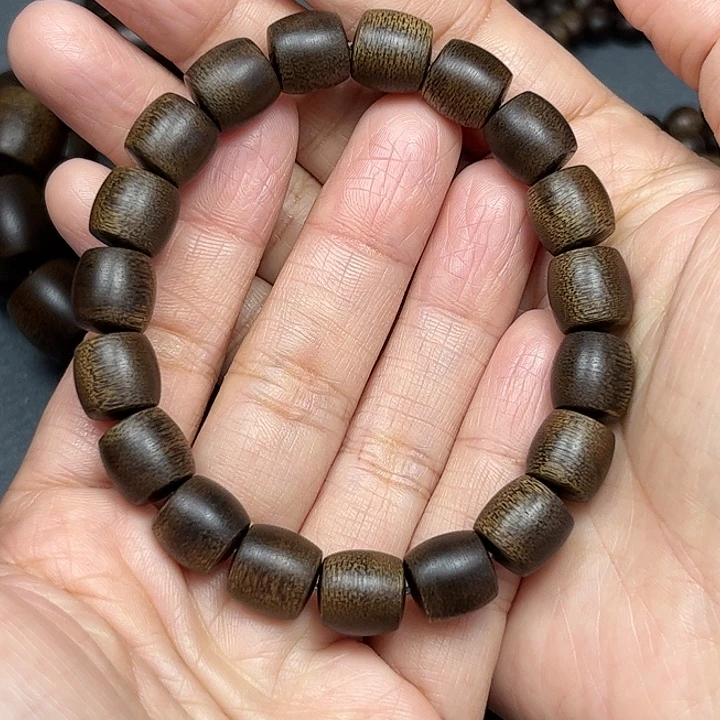 淼***淼沉香碎屑沉香白棋玉化1.0