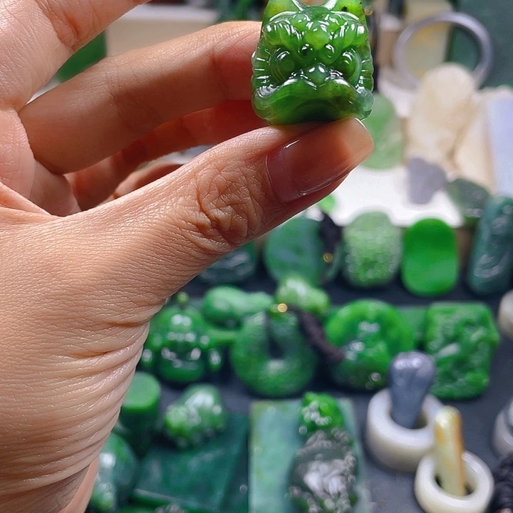 和田玉未镶嵌珠宝半成品