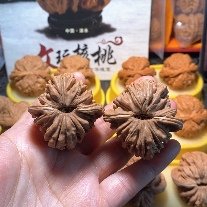 文玩核桃把件四座楼。 全品 精对 42