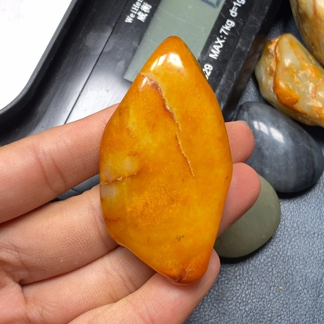 和田玉（糖玉）未镶嵌挂件