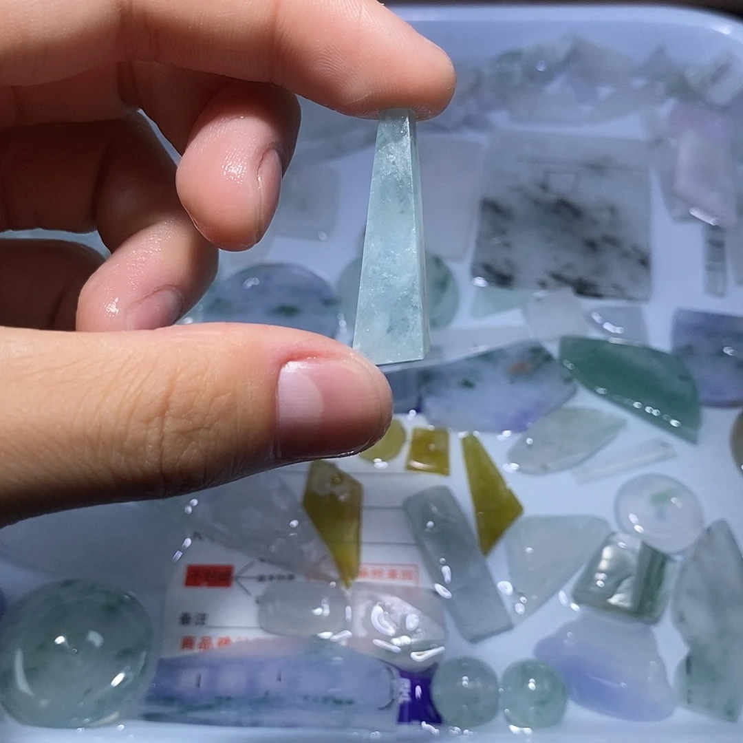颈饰未镶嵌翡翠369999