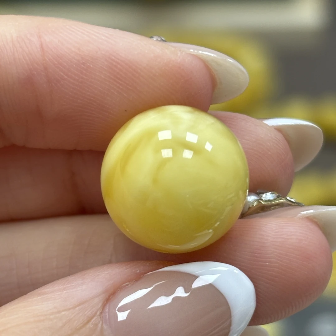 14.6mm 小妖珠宝天然原矿琥珀蜜蜡