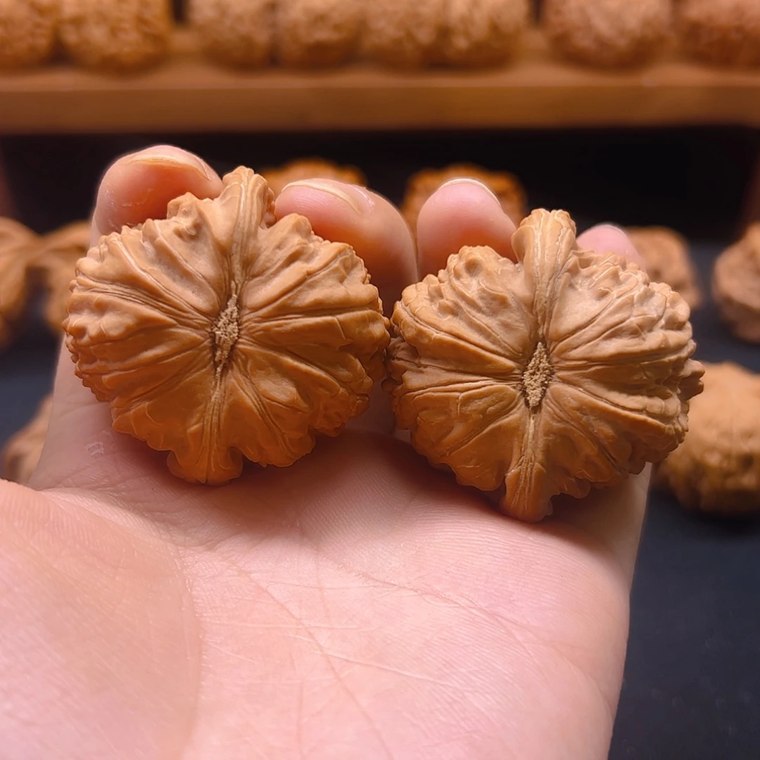 把件核桃对歪天残脚球白43全品