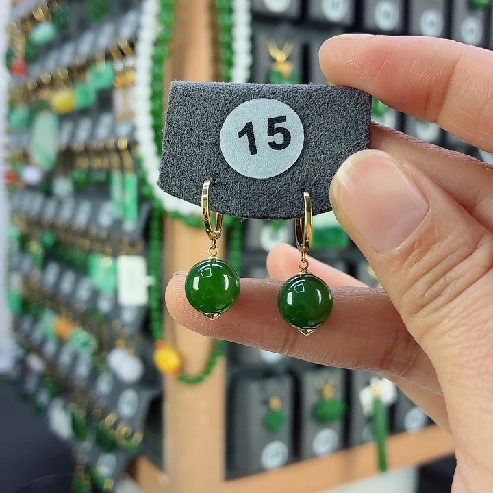 和田玉18K金镶嵌耳饰