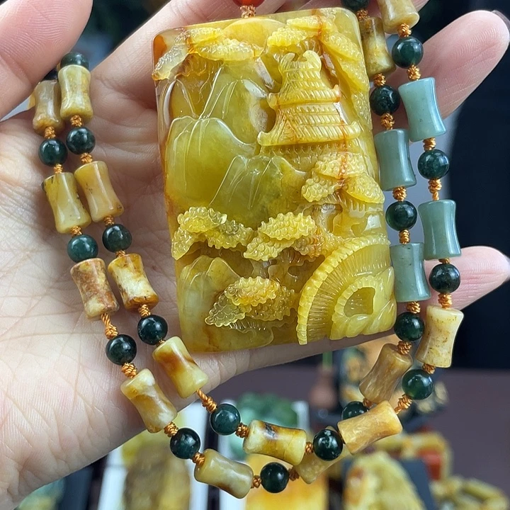 蛇纹石玉未镶嵌颈饰