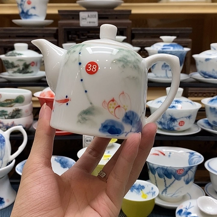 手绘五彩荷花茶壶260cc釉下彩微瑕福利款