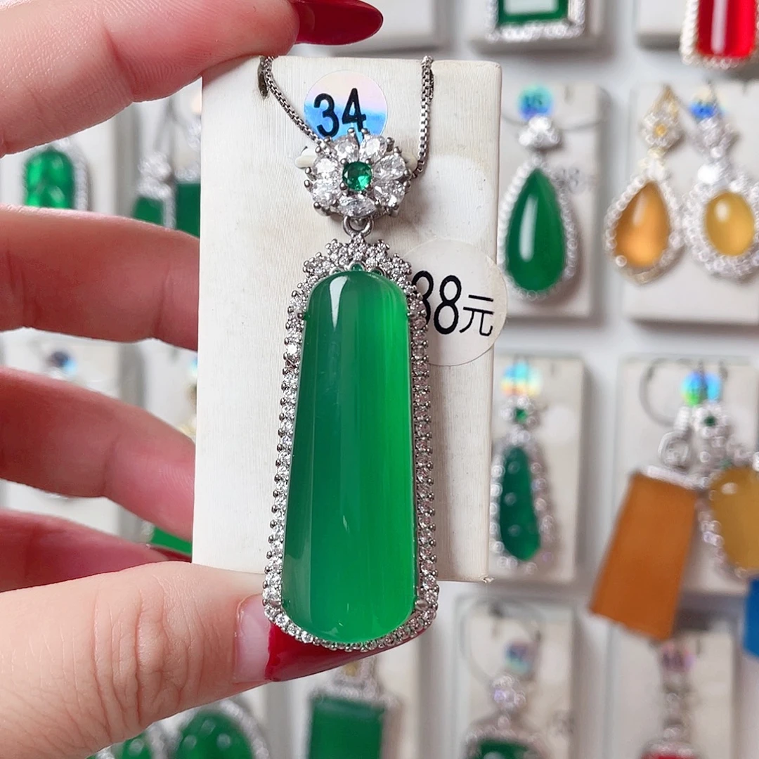 玛瑙/玉髓未镶嵌颈饰