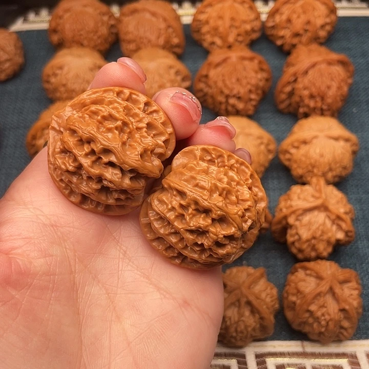 文玩核桃把件全品苹果园37