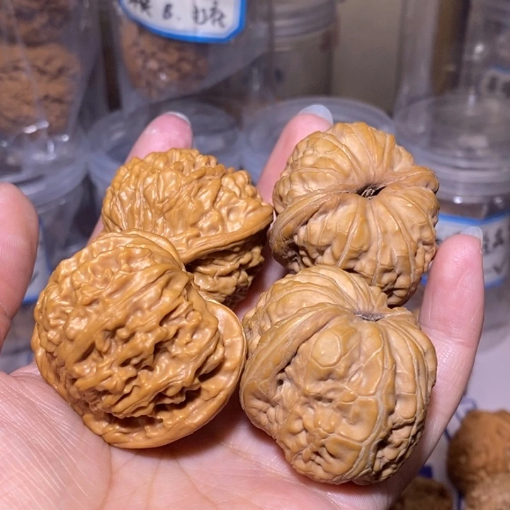 核桃把件彭**辉天地元宝两对