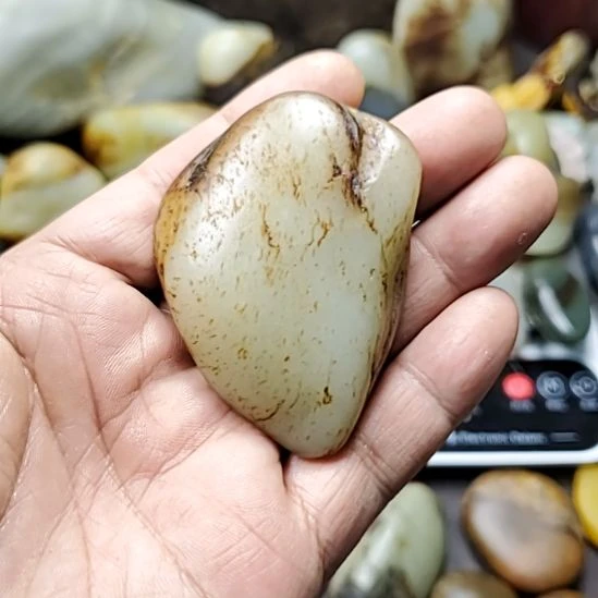 和田玉（糖玉）未镶嵌挂件