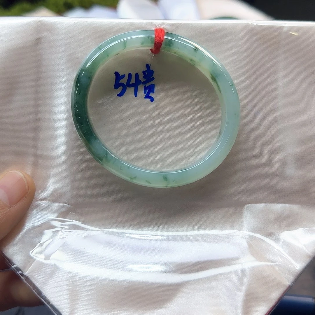 翡翠未镶嵌手镯翡翠