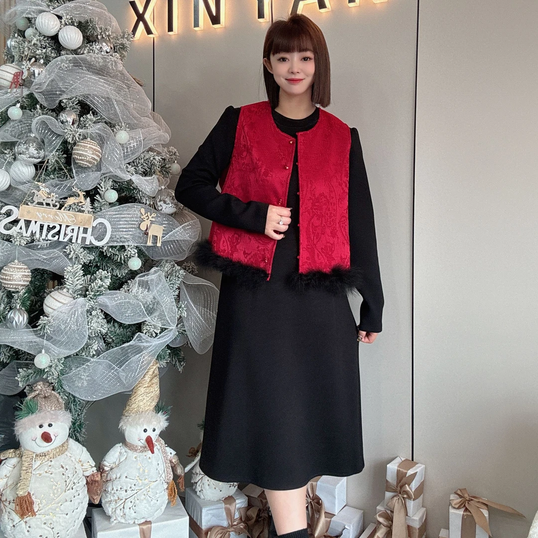 【鑫焱甄选】新年款大码女装两件套连衣裙加马甲时尚显瘦气质