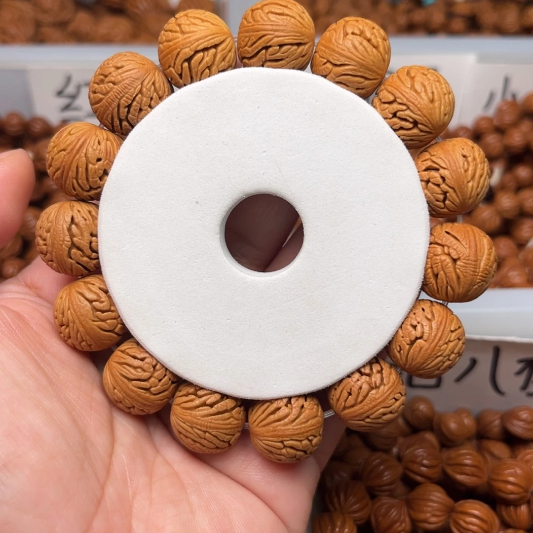 桃核把件16左右绣球手串