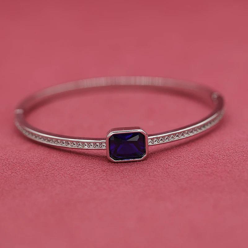 百搭气质经典手镯W2289