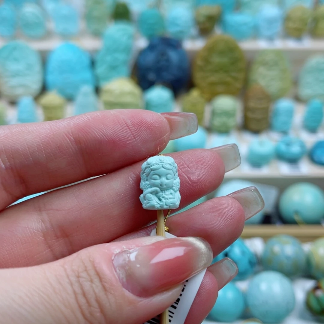 绿松石未镶嵌珠宝奇石