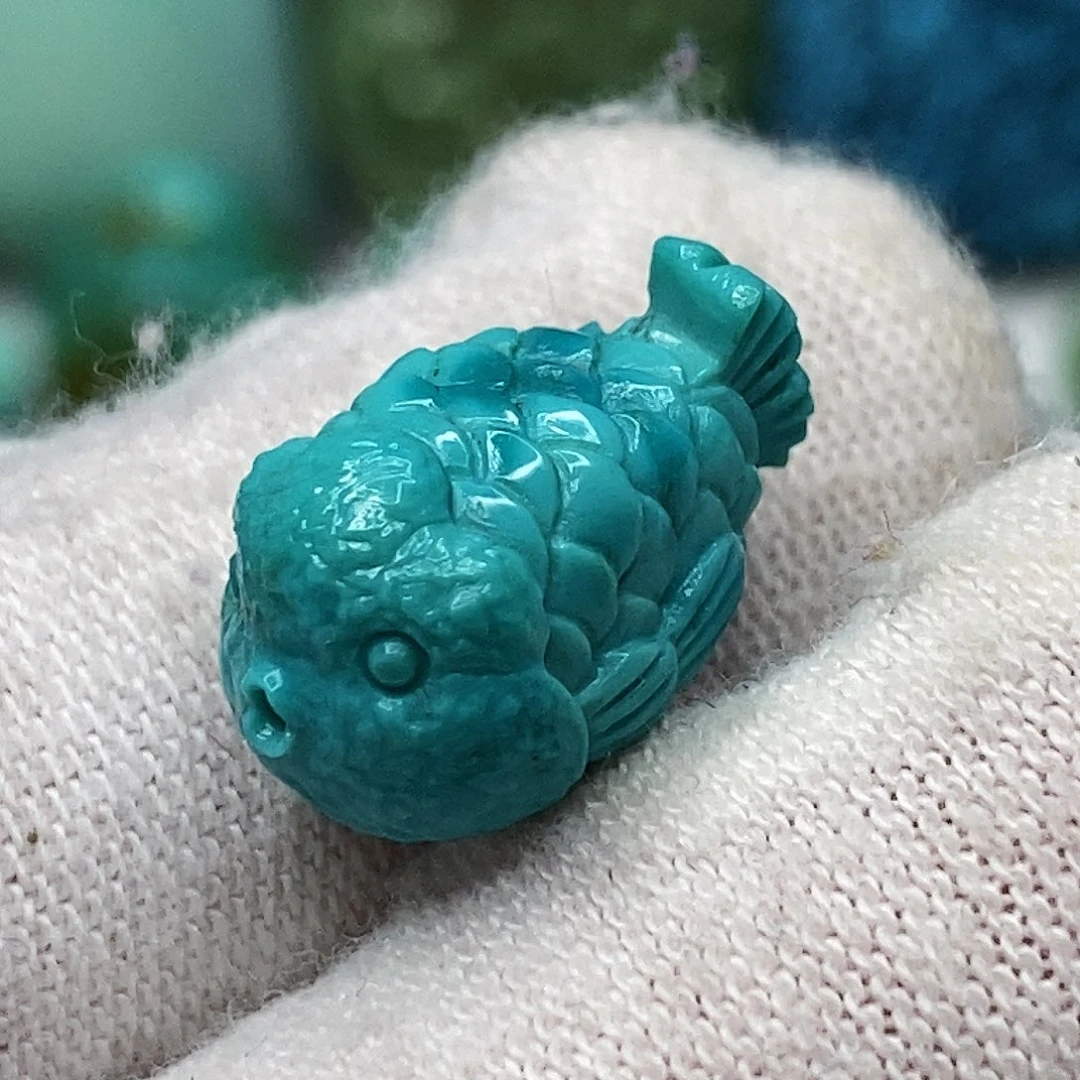 绿松石未镶嵌珠宝奇石