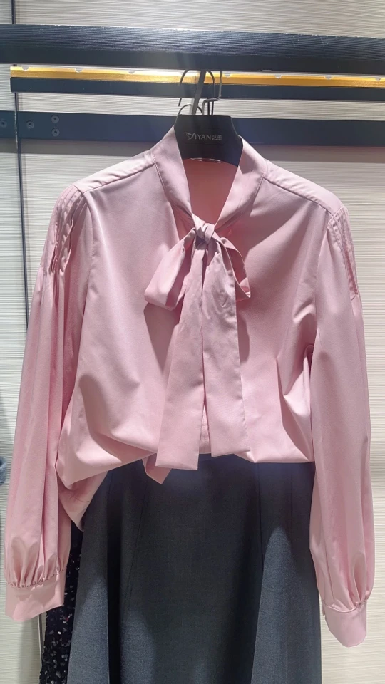 时尚气质飘带款衬衫