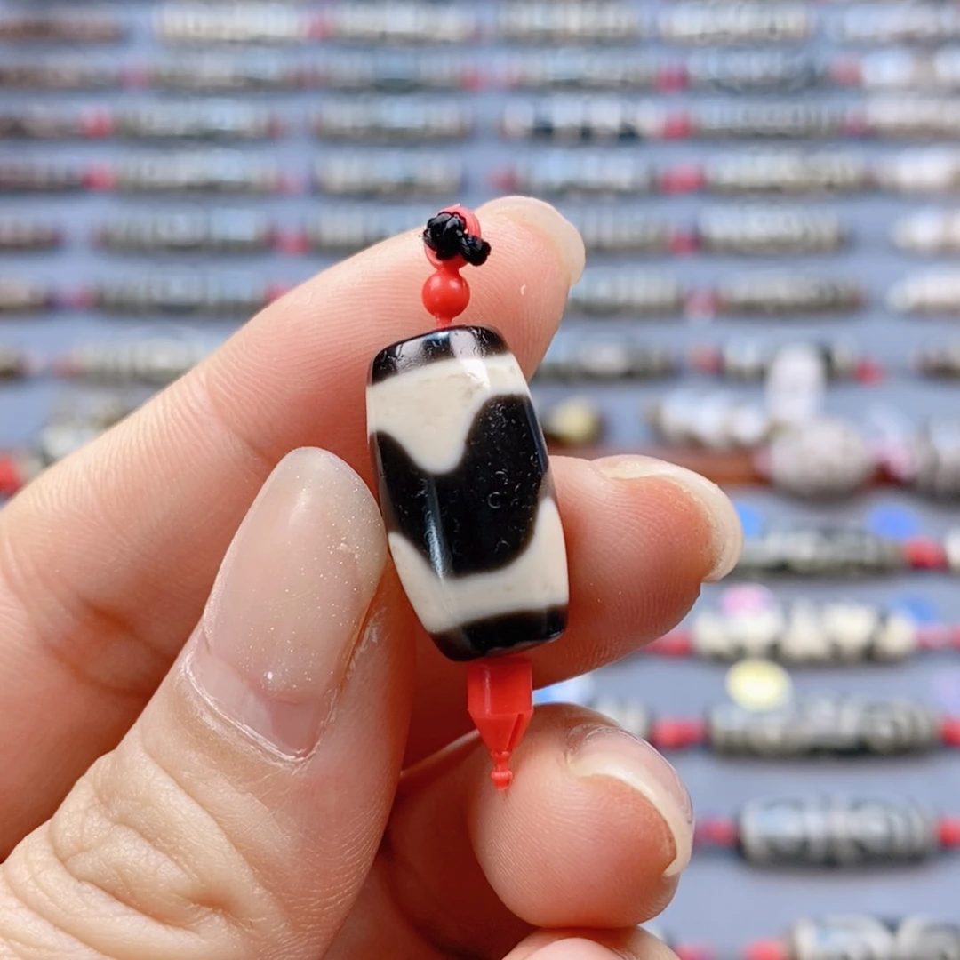 玛瑙/玉髓颈饰未镶嵌小**神