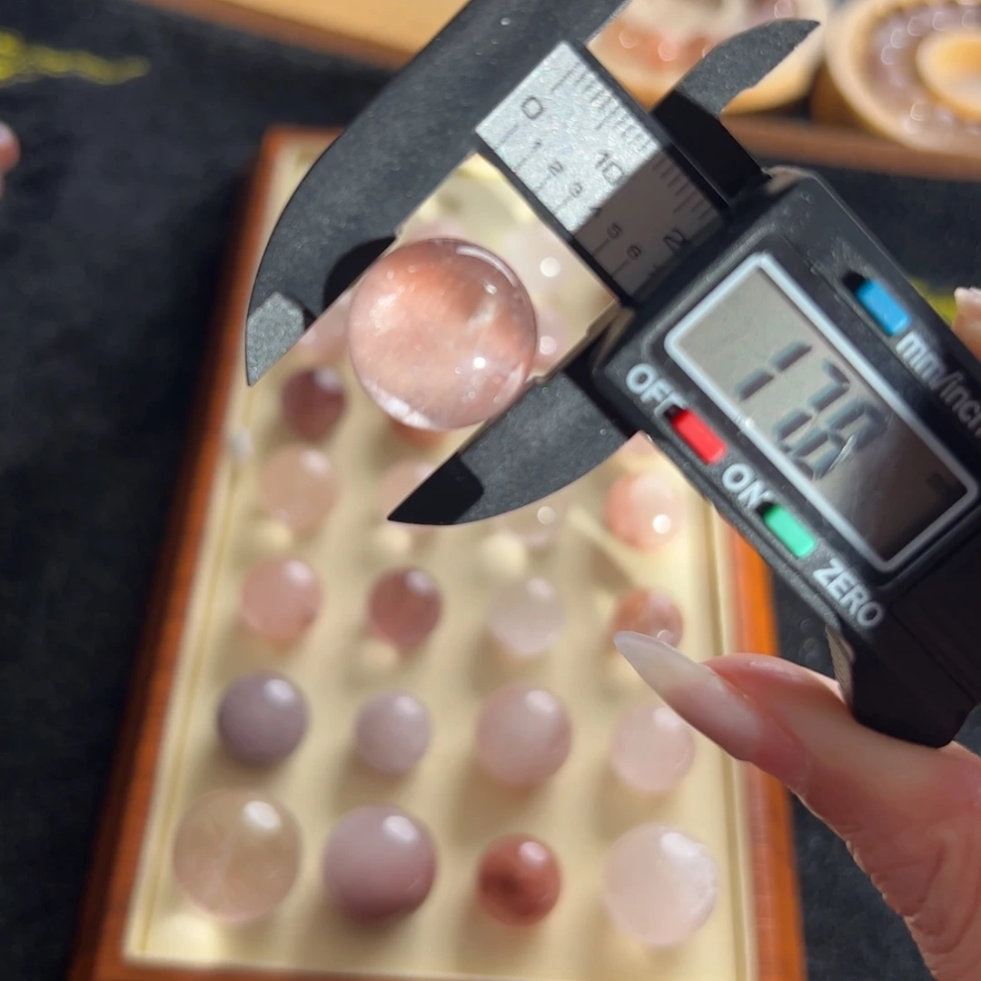 ****寶未镶嵌手链水晶17.8m定制通孔不退不换