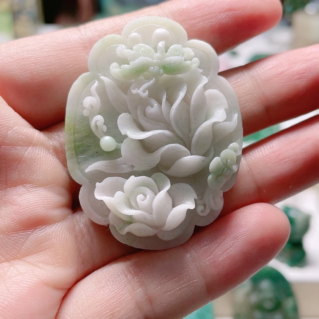 独山玉未镶嵌颈饰