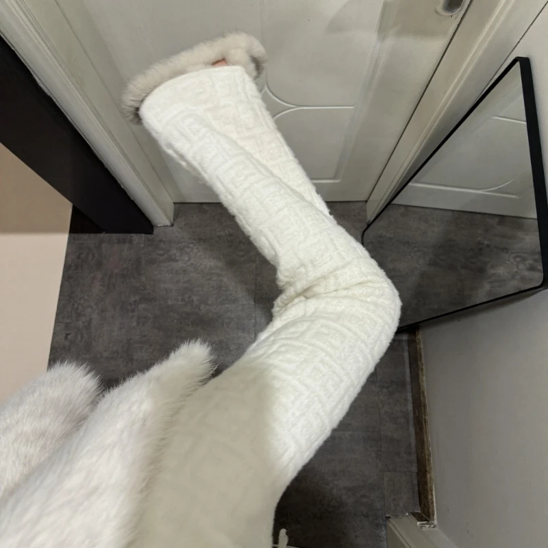 软糯白色针织阔腿裤子女时尚高腰垂感休闲直筒裤2025秋冬新款爆款