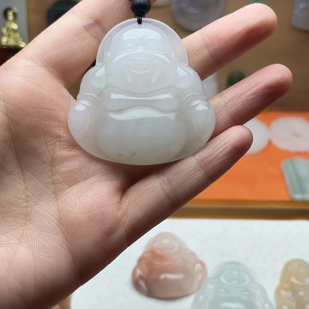 颈饰未镶嵌石英质玉