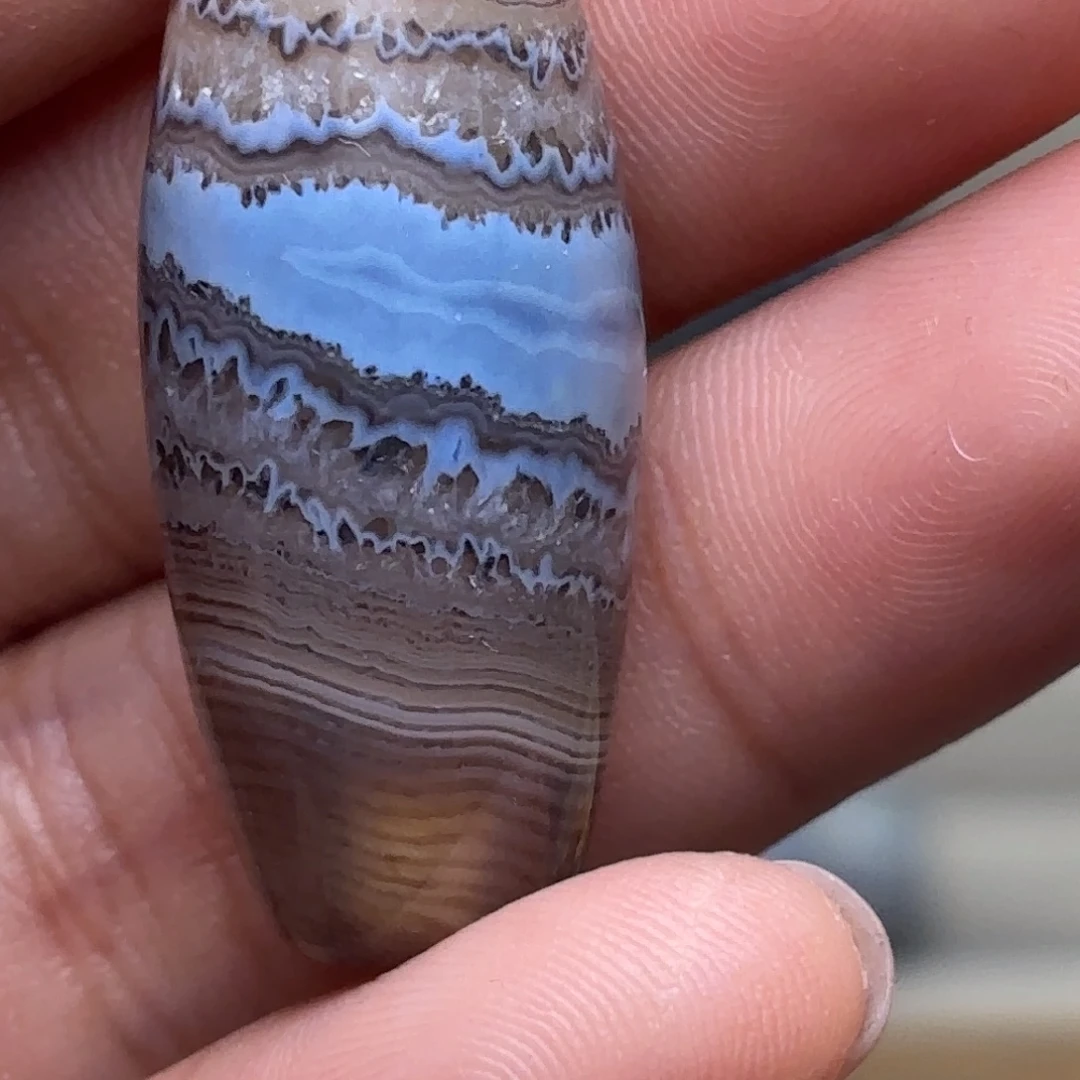 东***，玛瑙/玉髓未镶嵌颈饰