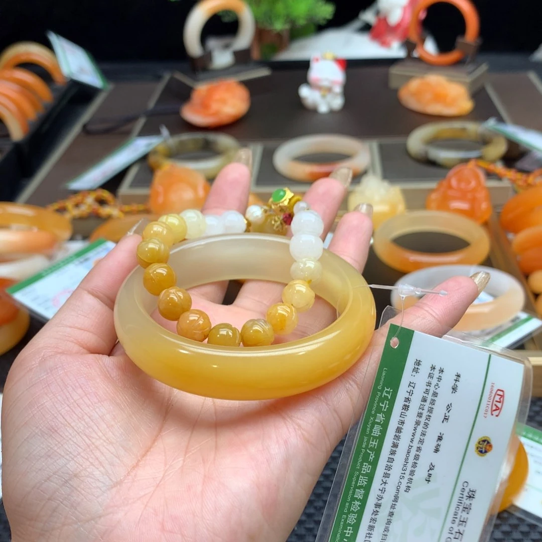 石英质玉（黄龙玉）手镯未镶嵌记****?