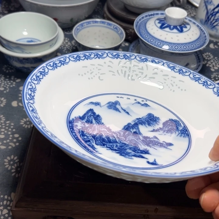 陶青花雕刻8寸福字盘千里江山