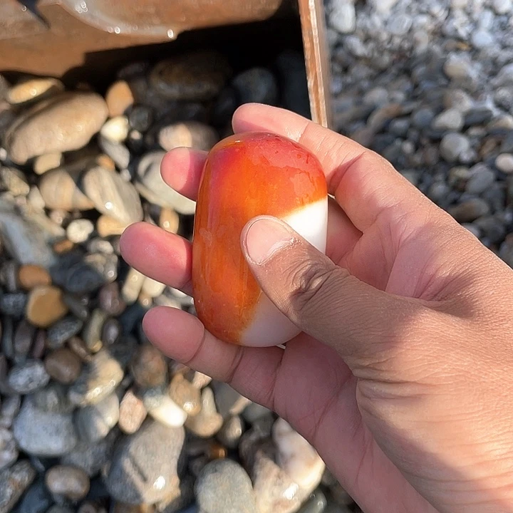 和田玉（糖玉）未镶嵌珠宝奇石