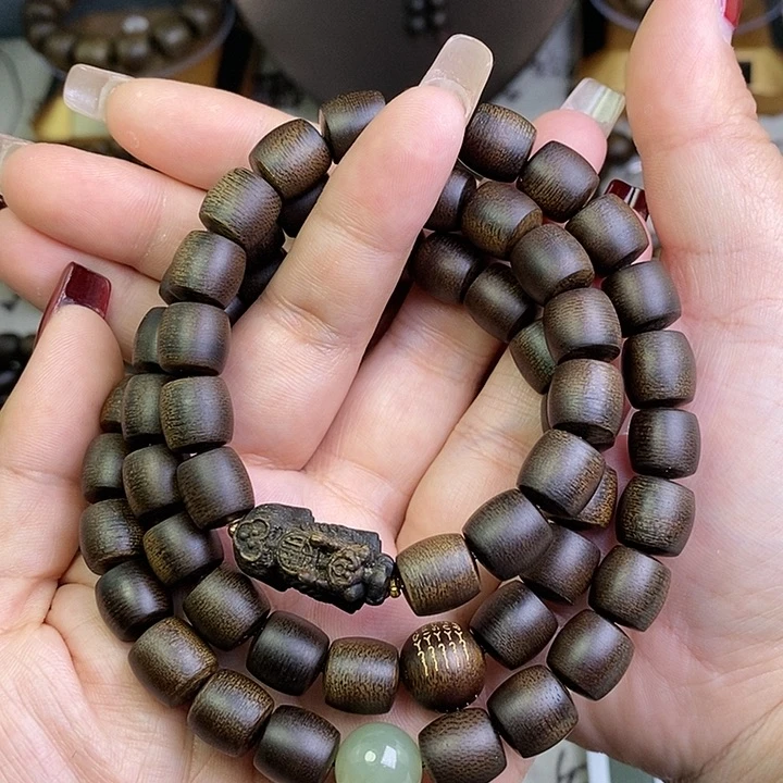沉香手串兴****寓越南芽庄白棋楠1.0设计款