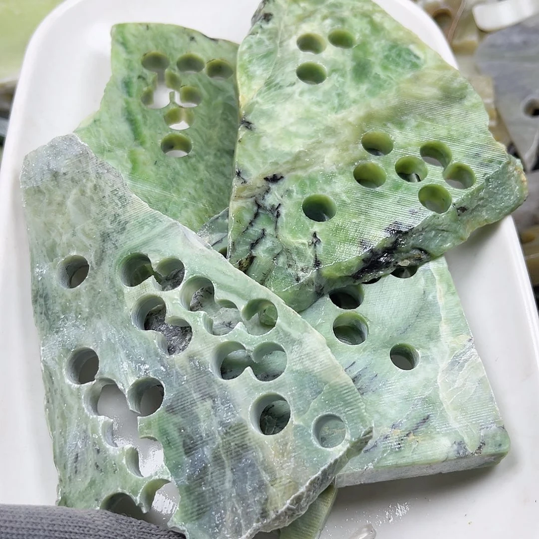 未镶嵌东陵石颈饰