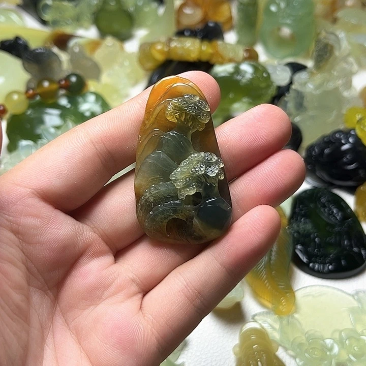 未镶嵌蛇纹石玉颈饰