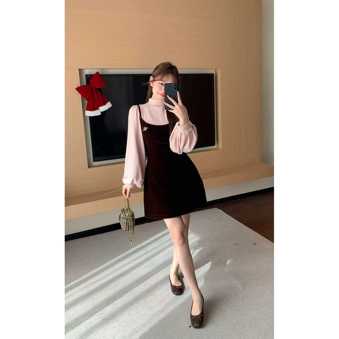 板栗西西【羽光絮语3】法式背带裙子女A字连衣裙秋冬高级感C051140