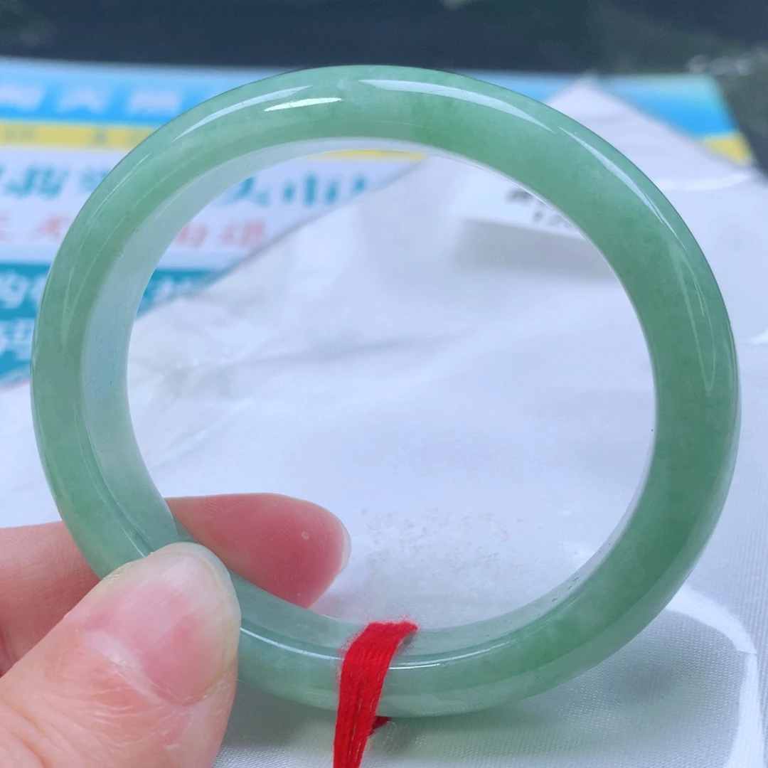 翡翠手镯（贵妃镯）未镶嵌0238号