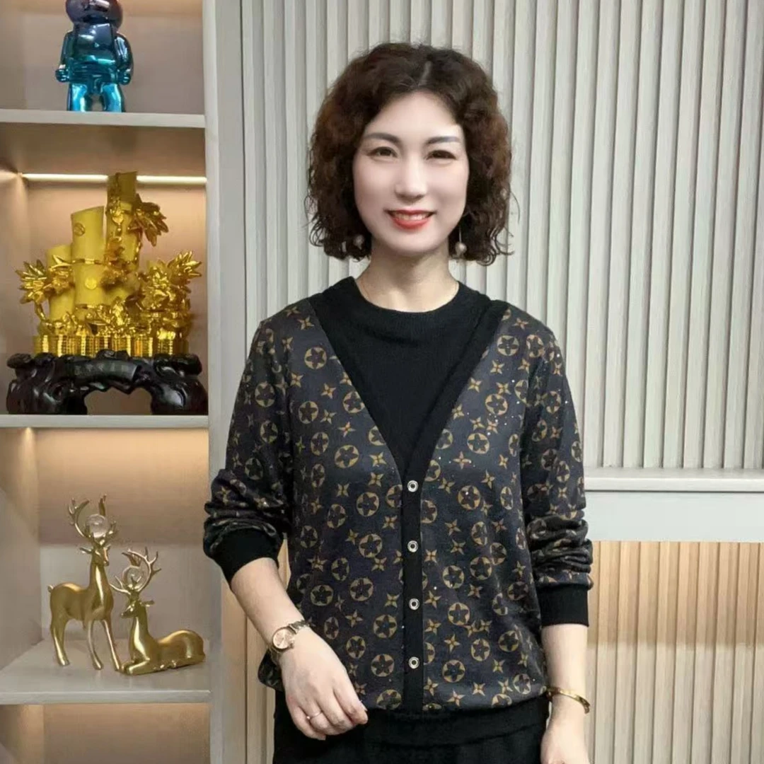 妈妈装流行时尚潮牌女装宽松秋装女士欧若拉独特漂亮上装休闲长袖