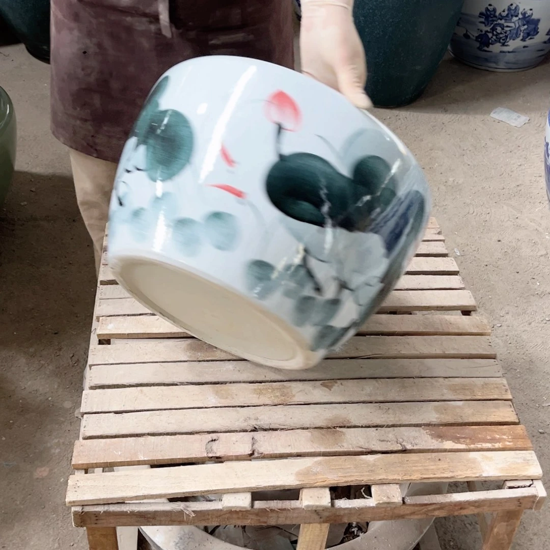 瓷片圆口红荷花40.8888888888