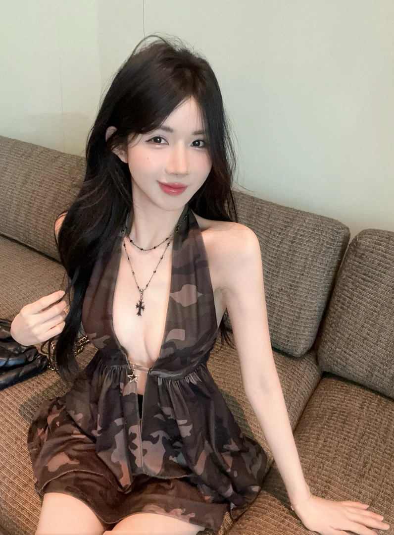 2025夏季新款性感迷彩印花挂脖吊带背心高腰修身显瘦短裙套装女