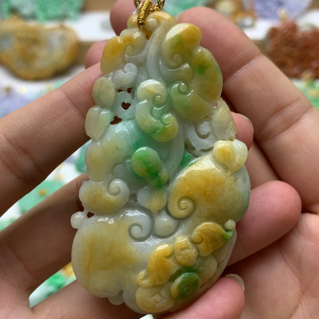 翡翠未镶嵌颈饰翡翠