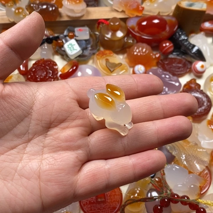 璐***当玛瑙/玉髓未镶嵌颈饰