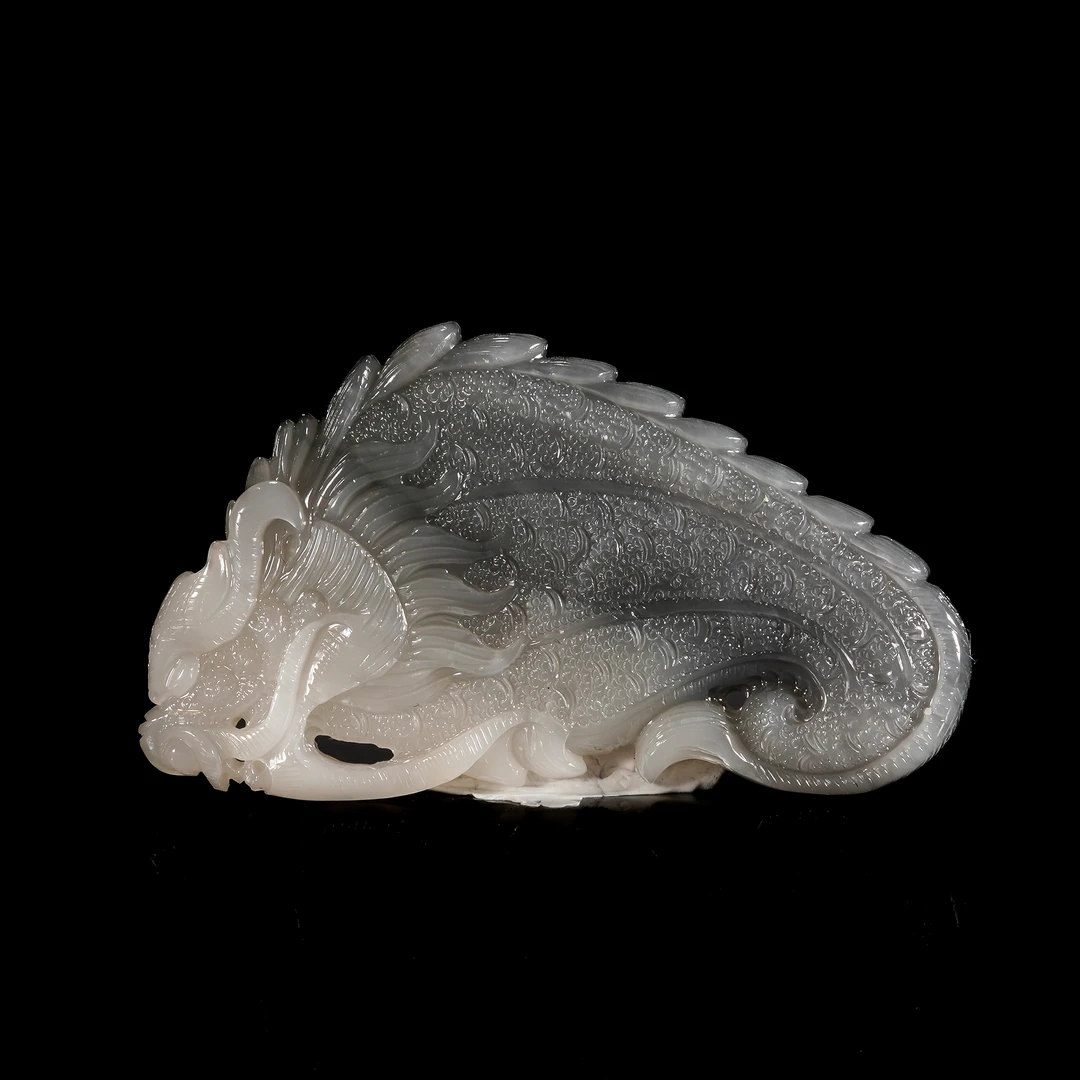 LOT.029和田玉巧雕鱼化龙佩/X4262