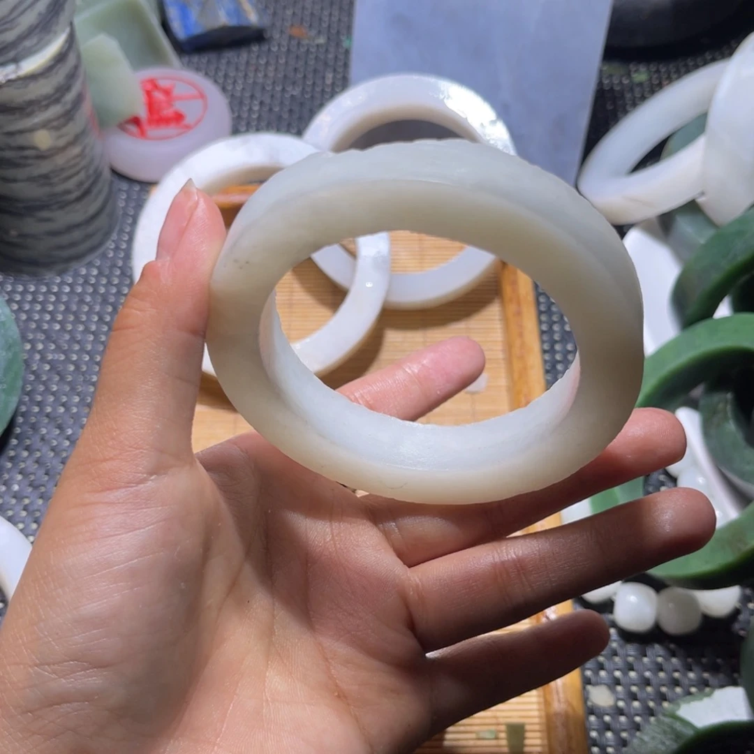 未镶嵌和田玉挂件航*