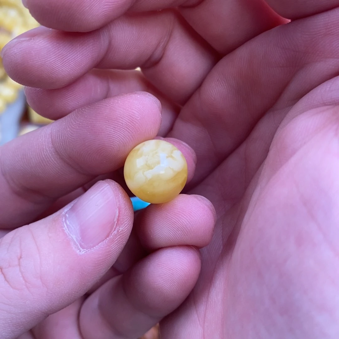 刘***໑蜜蜡未镶嵌裸石配饰