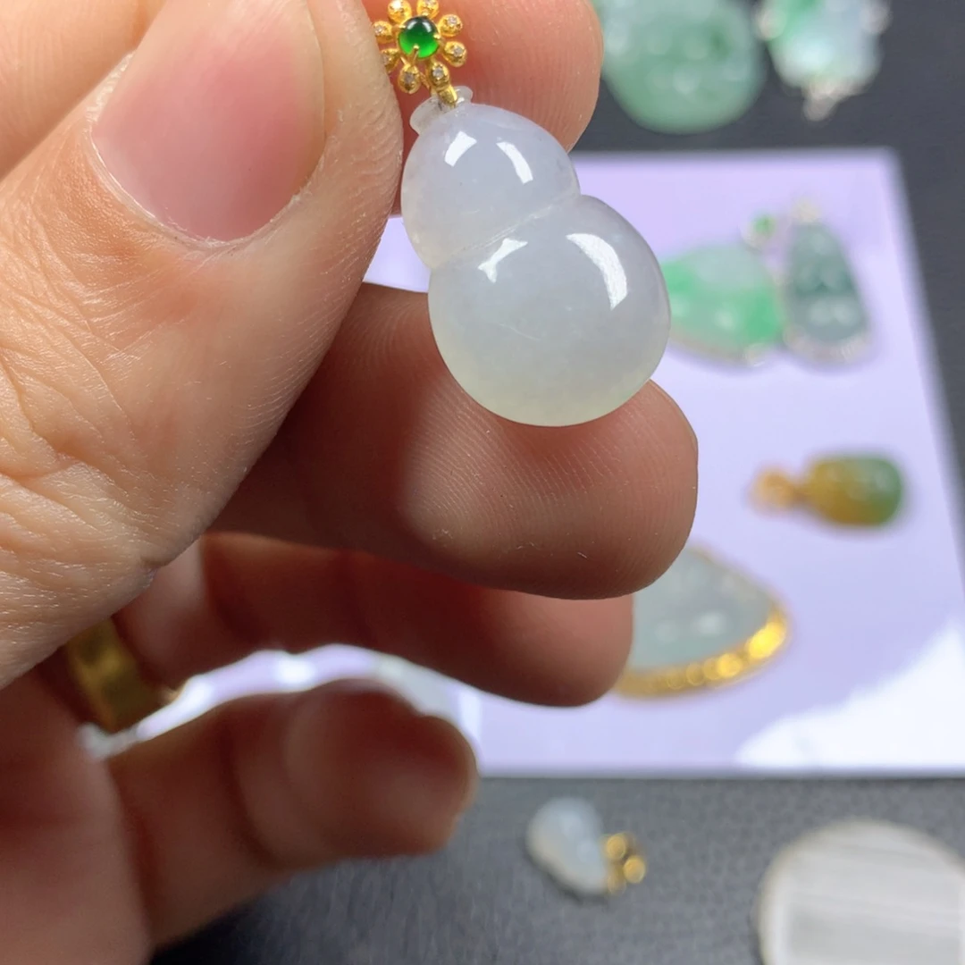 【闪购商品】翡翠颈饰18K金镶嵌翡翠