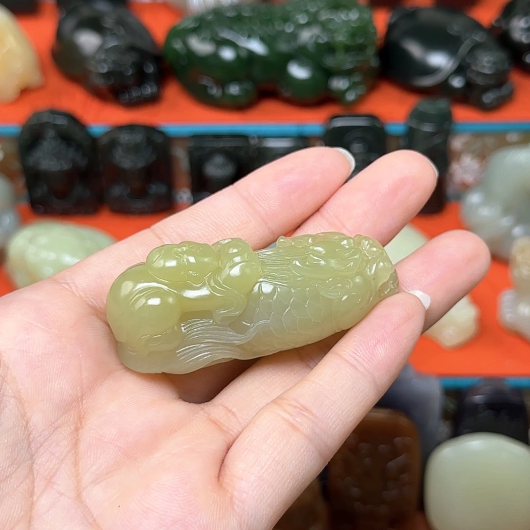 未镶嵌和田玉（糖玉）把件