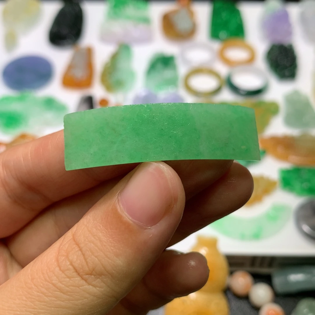 未镶嵌定制翡翠京****?手牌