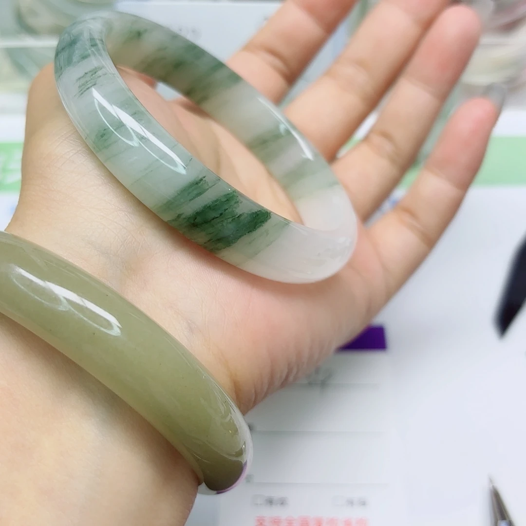 未镶嵌手镯石英质玉54/64