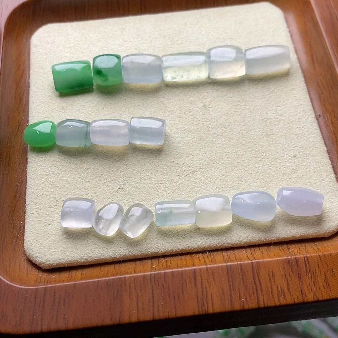 小***颖翡翠未镶嵌手串天然翡翠