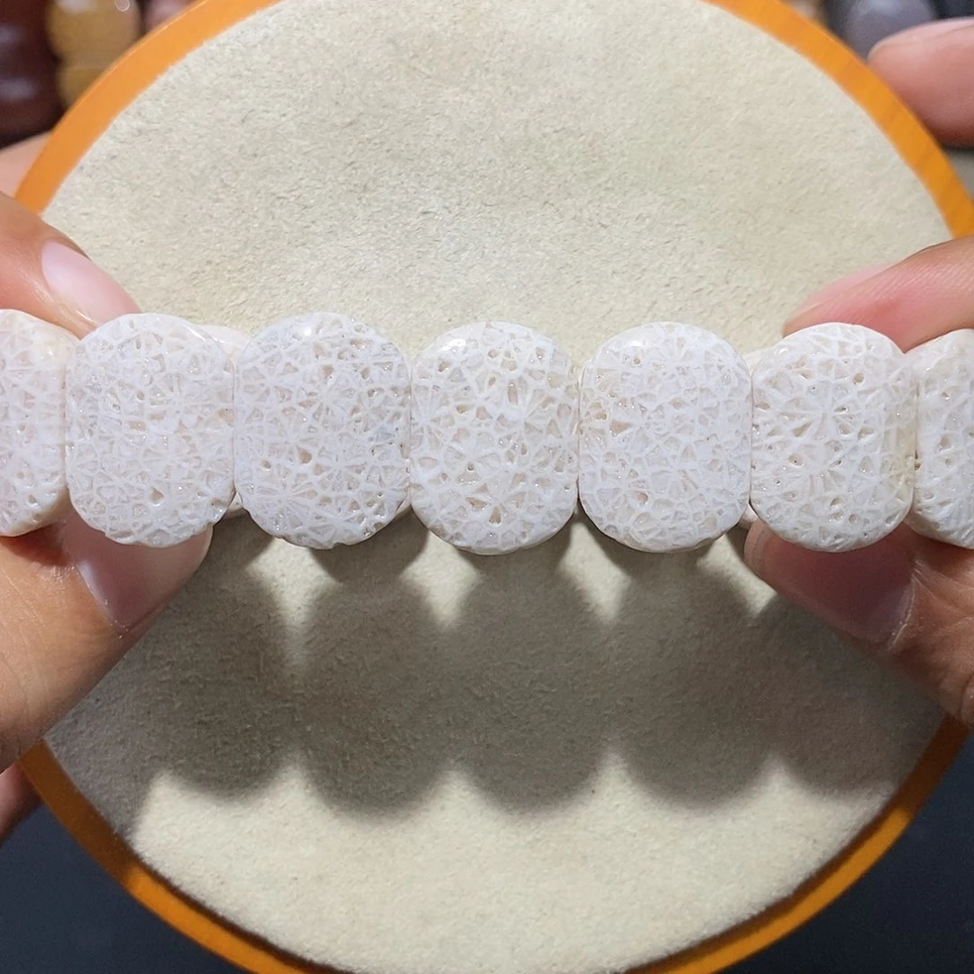 硅化珊瑚（珊瑚玉）手串未镶嵌马****果