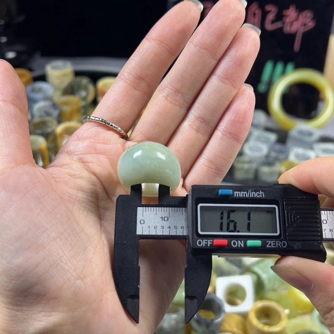 我***猫蛇纹石玉未镶嵌戒指